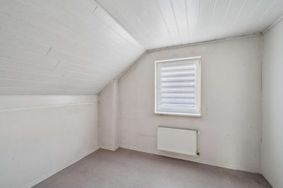 Zwei Häuser zum Preis von einem – außergewöhnlich viel Platz und enormes Potenzial für Ihre Ideen
