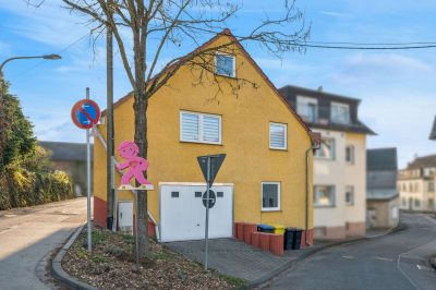 Zwei Häuser zum Preis von einem – außergewöhnlich viel Platz und enormes Potenzial für Ihre Ideen
