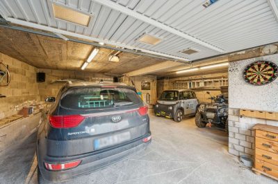 Zwei Häuser zum Preis von einem – außergewöhnlich viel Platz und enormes Potenzial für Ihre Ideen
