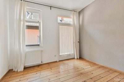 Zwei Häuser, viele Optionen: Wohnen und vermieten in Remagen-Oberwinter