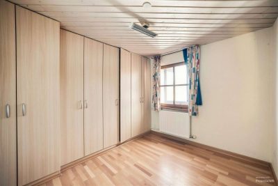 Großzügige Wohnung mit Gewerbefläche & Gästehaus – 4.000–5.000 € Mieteinnahmen monatlich